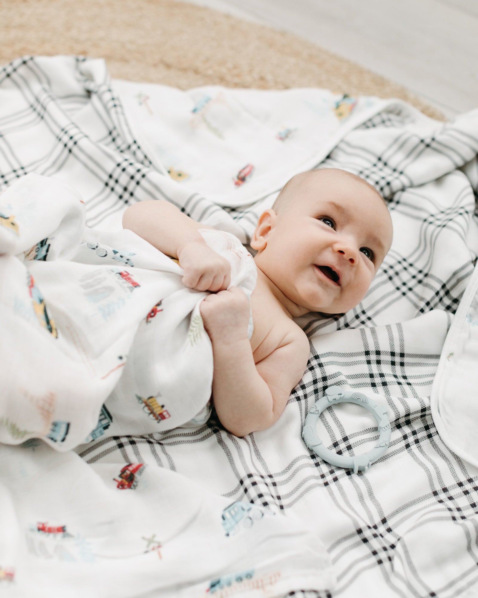 Muslin-Swaddle-All-Aboard-2