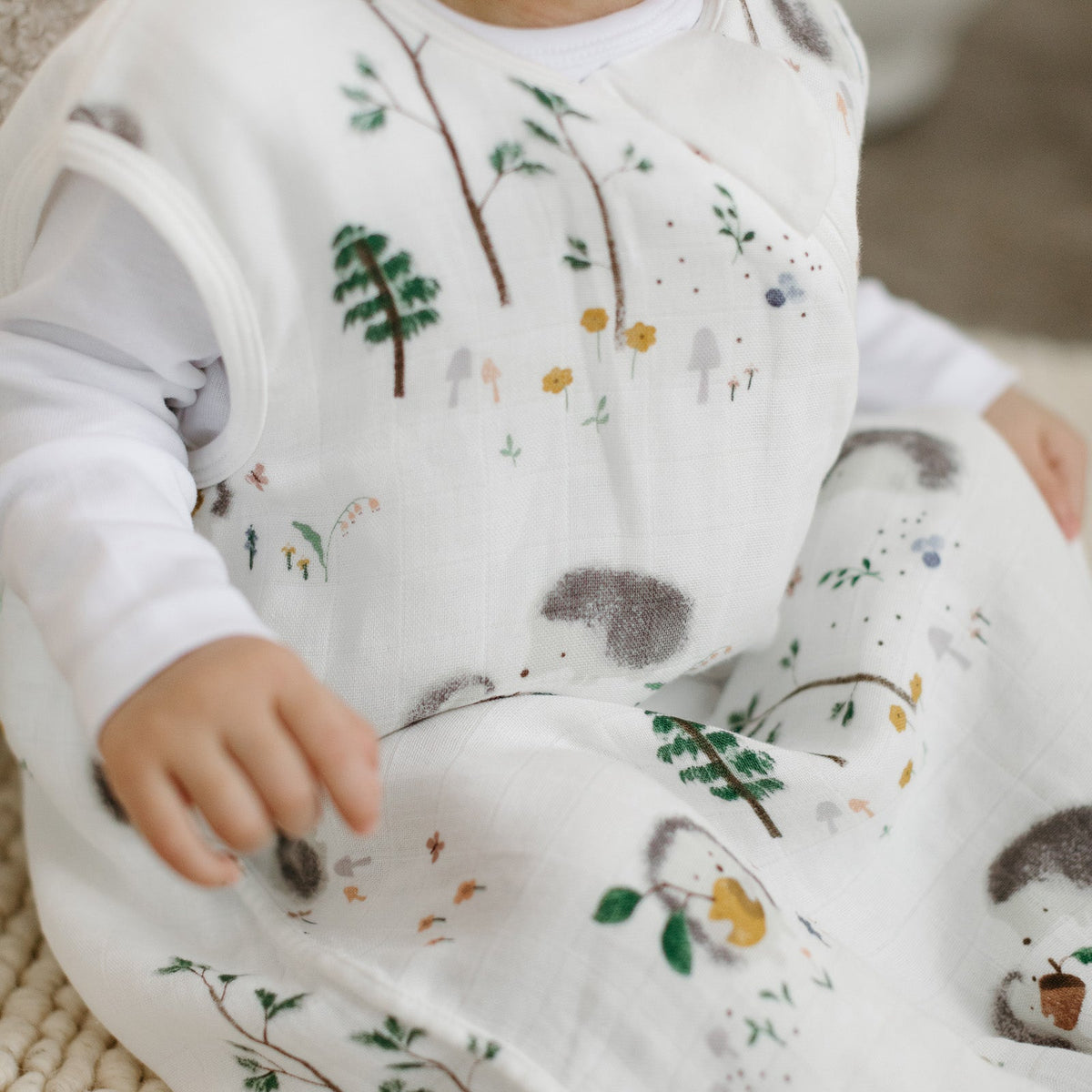 Muslin-Lightweight-Sleep-Bags-0.5-TOG-Hedgehogs-1