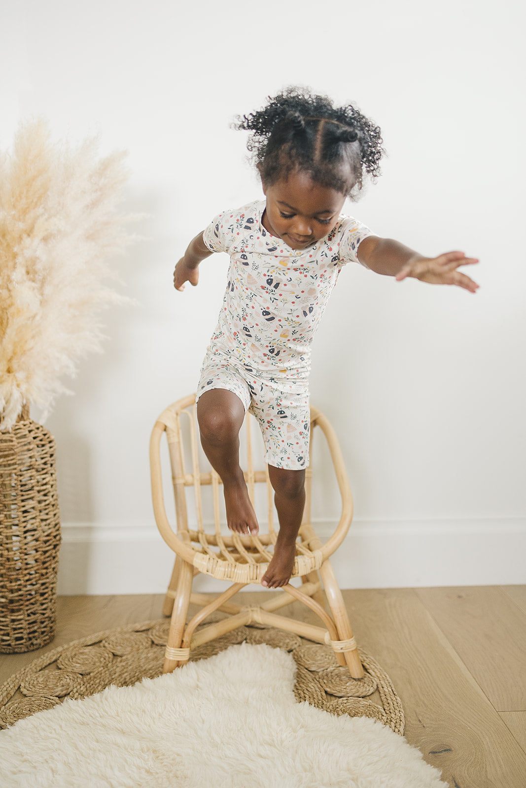 Short-Pajama-Set-Bumble-Bees-3