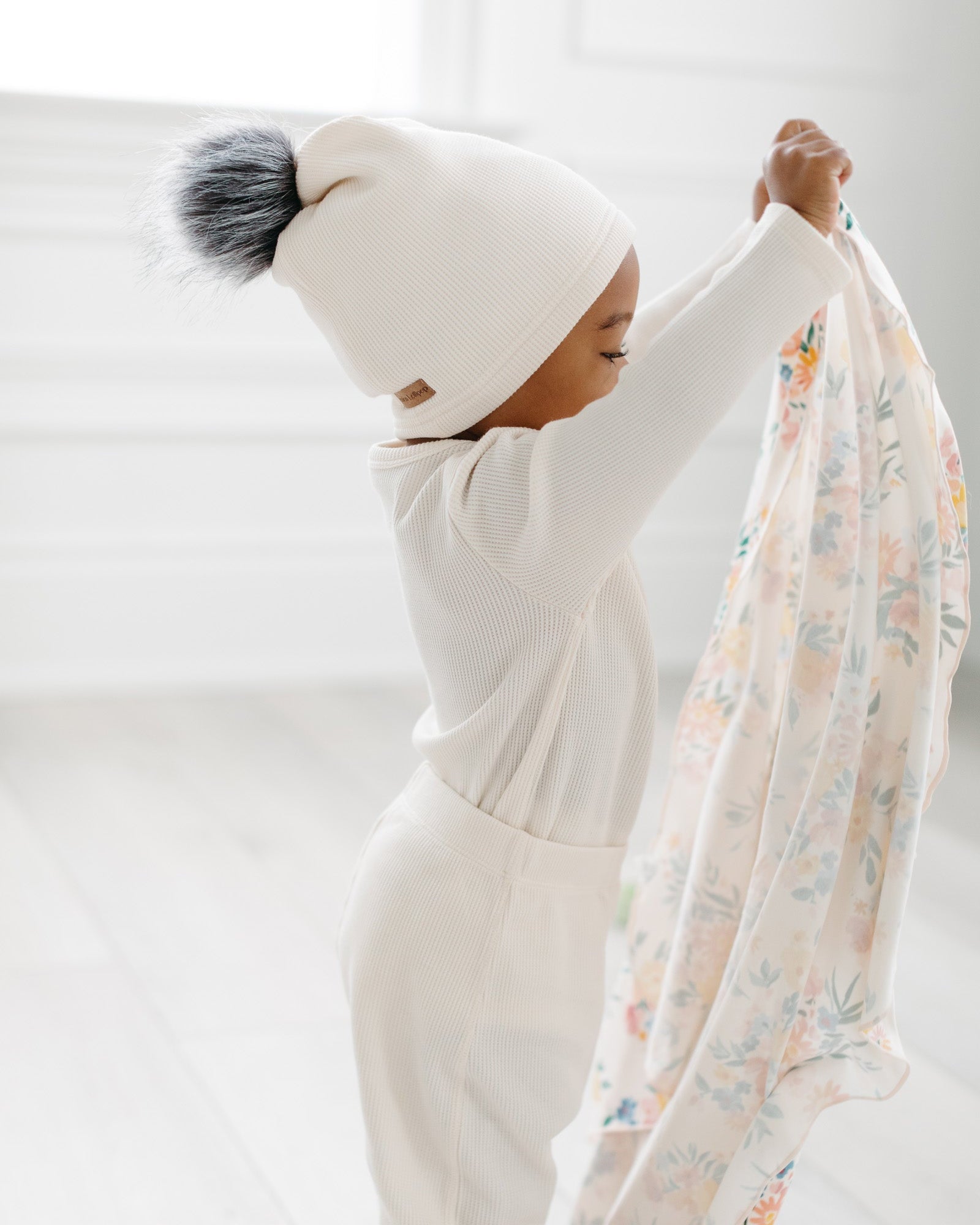 Gaufre-Pom-Pom-Hat-Coconut-Milk-2