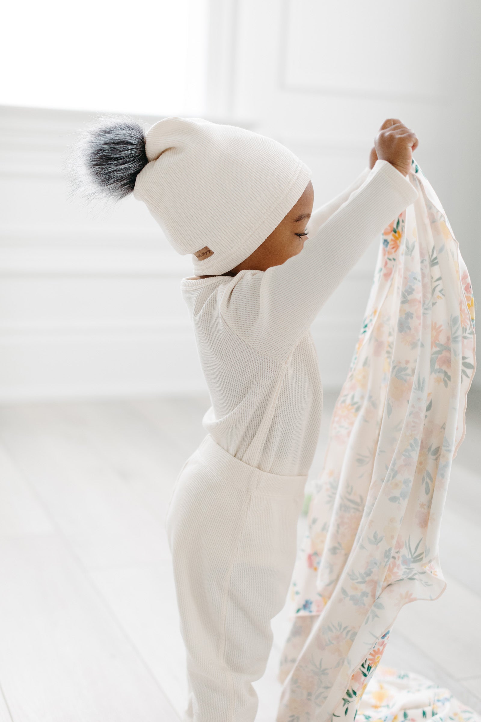 Gaufre-Pom-Pom-Hat-Coconut-Milk-2