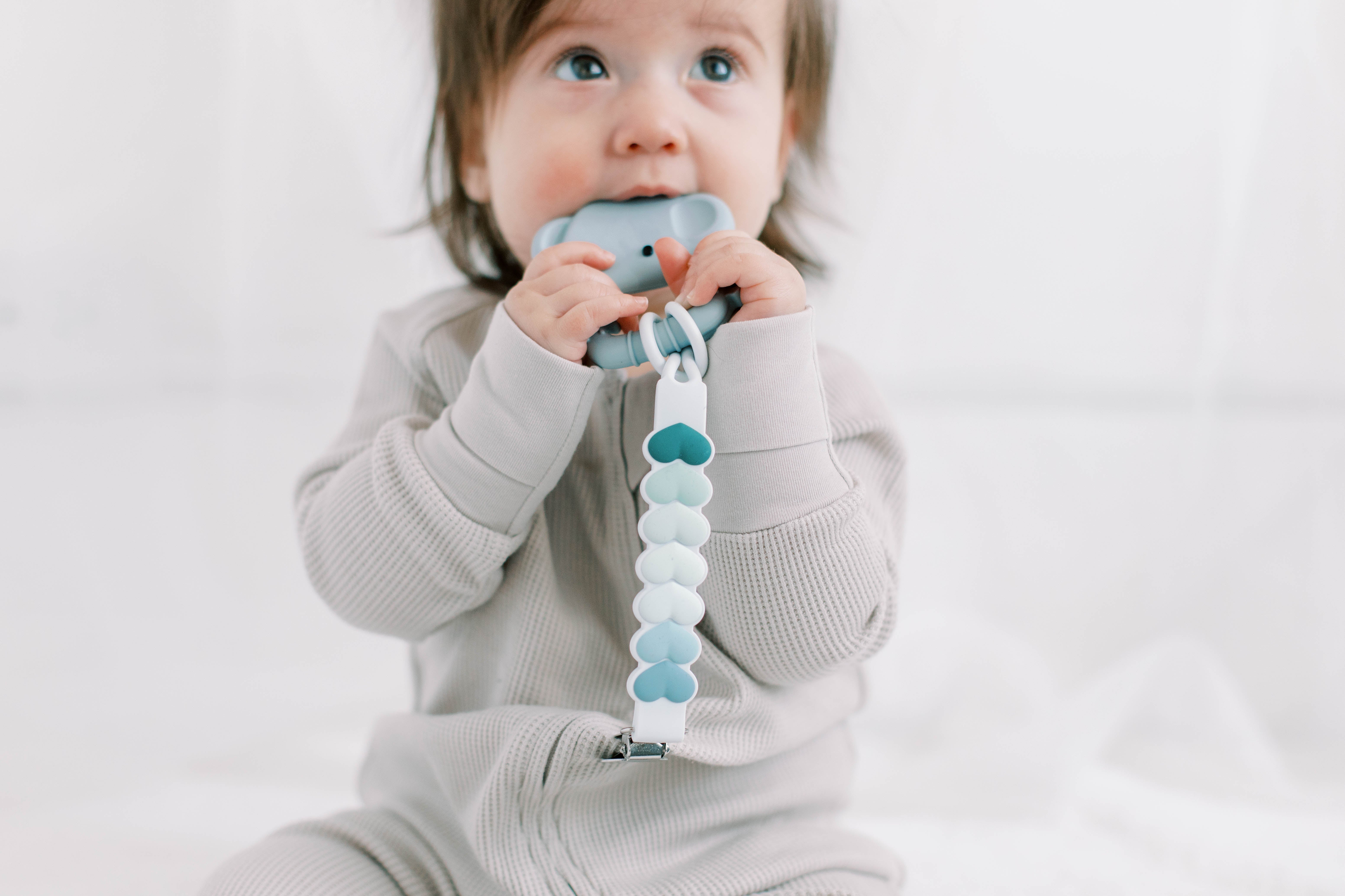 How to Use and Clean Pacifier Clips Safely