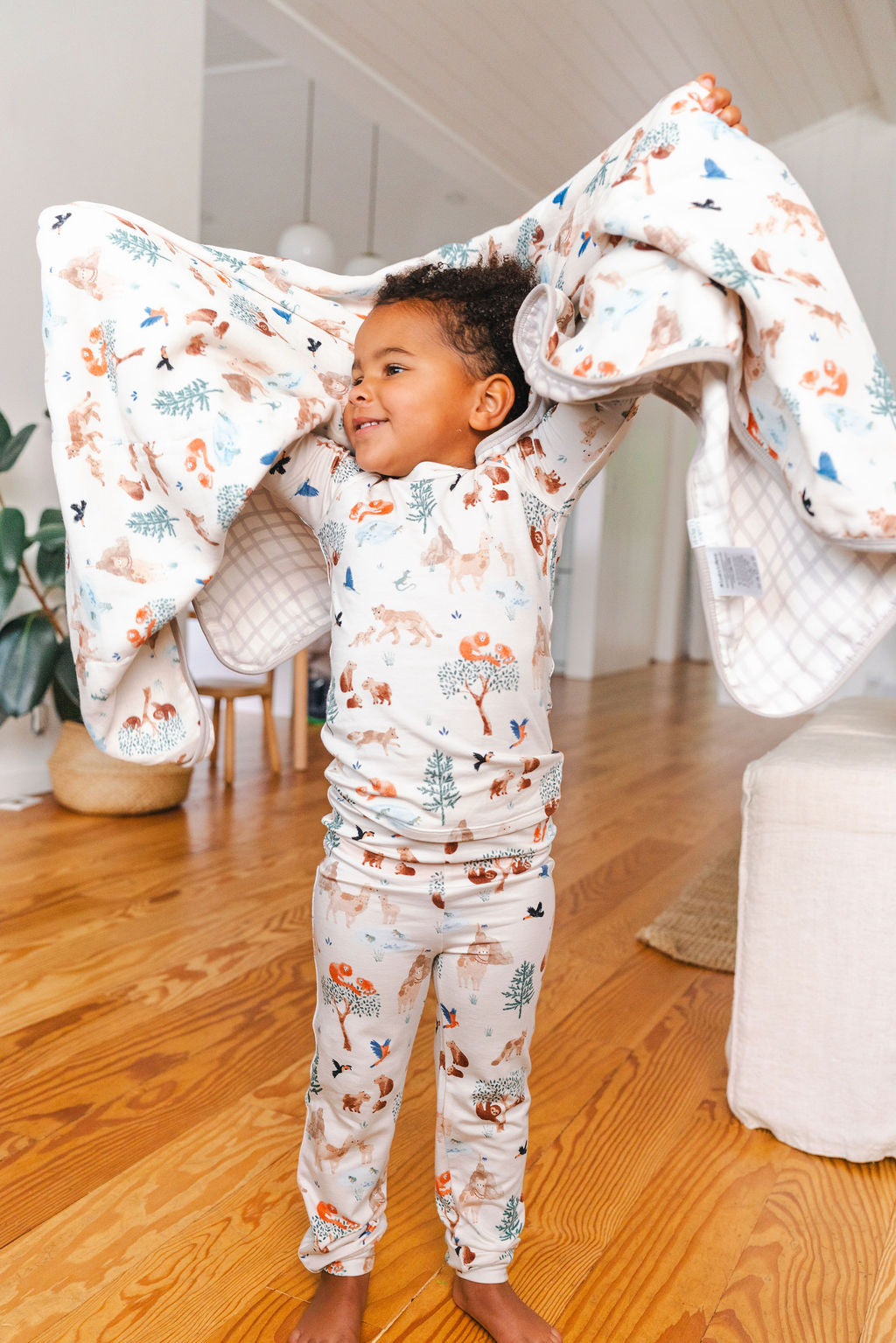 Kids Pajama in TENCEL Lyocell - Llama Adventures